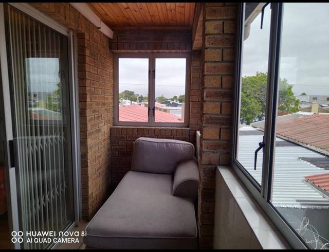 4 BEDROOM HOUSE FOR SALE IN UITSIG